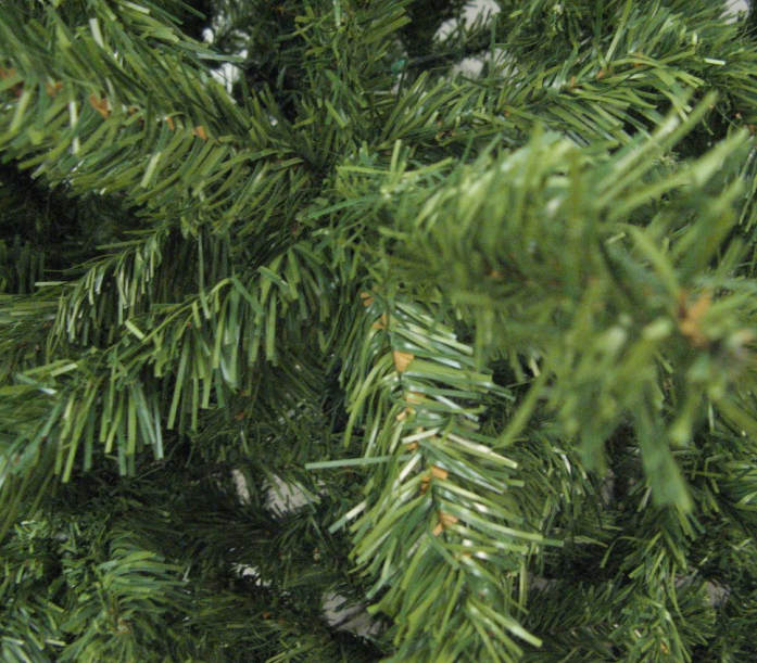  Royal Christmas Promo Tree Standard Hinged PVC 240  29240