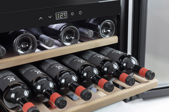    Caso WineSafe 18 EB Inox